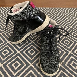 NIKE DUNK HI SKINNY PRINT- Size 5.5